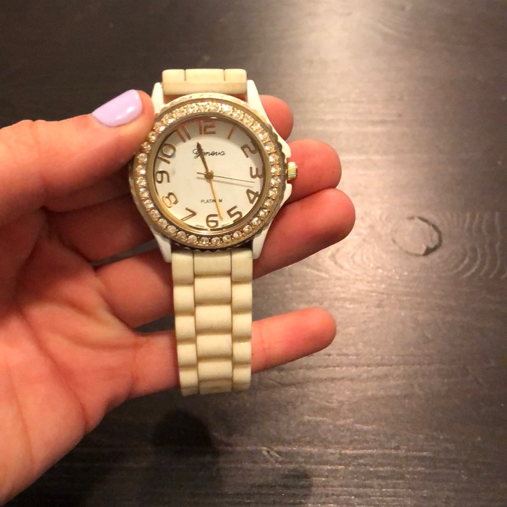 Geneva Watch - Picture 1 of 2